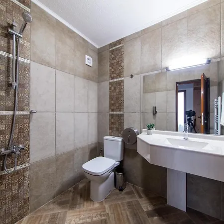 酒店 българче - ресторант 斯莫梁